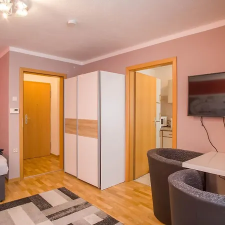 Apartament Stadtwohnung Fn